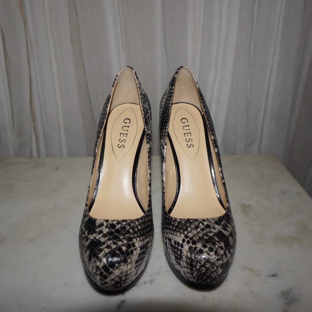 Guess Black High Heel Pumps